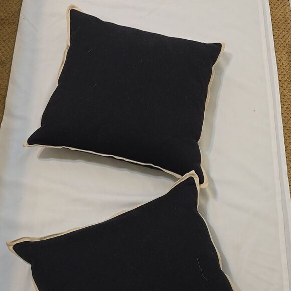 2 Villa linen/goose feathers decorative pillows - Picture 2 of 9